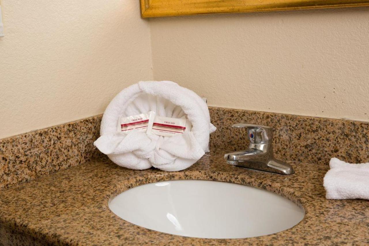 Red Roof Inn & Suites Pigeon Forge Parkway Ngoại thất bức ảnh