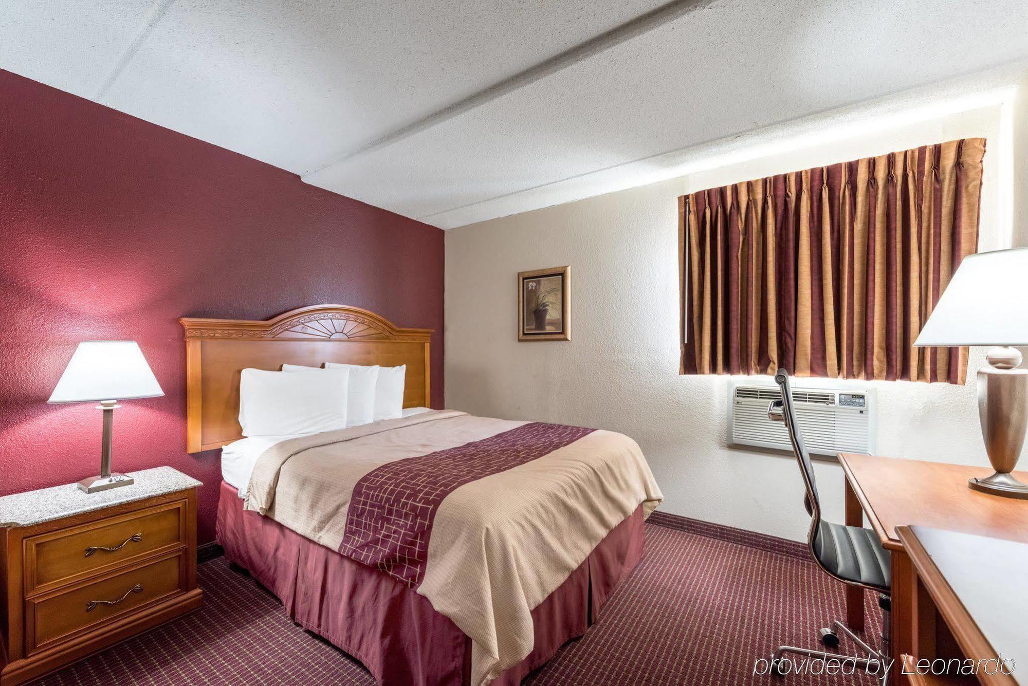 Red Roof Inn & Suites Pigeon Forge Parkway Ngoại thất bức ảnh
